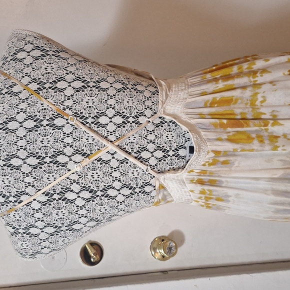 Gorgeous Women's Deep V Maxi Dress - Picture 5 of 9